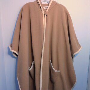 Le Moda Fleece Cape Poncho Tan Camel One Size Hooded Button Closure Pockets
